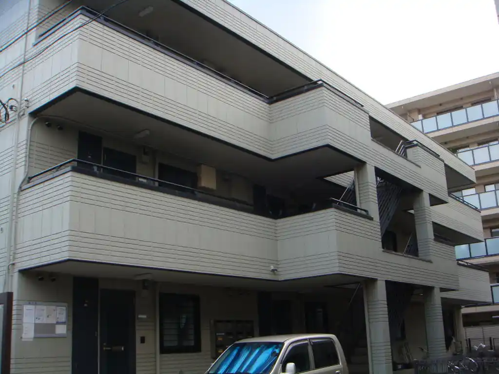 アベニュー城山B棟 外観