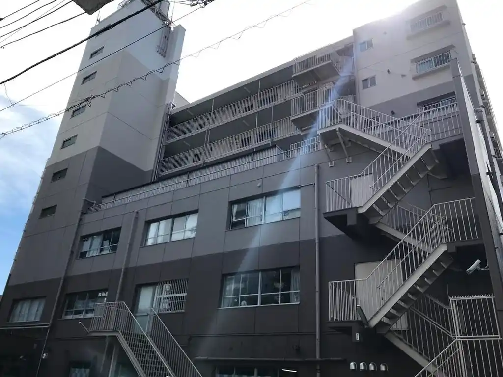 川口ホームズ 外観