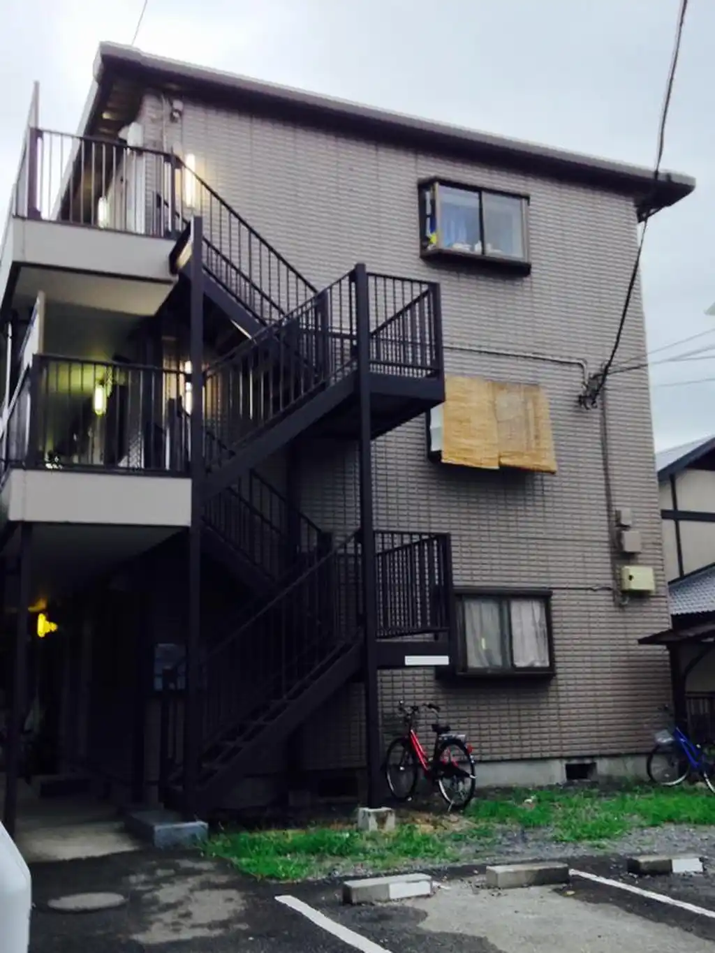 ジュネス石川 外観