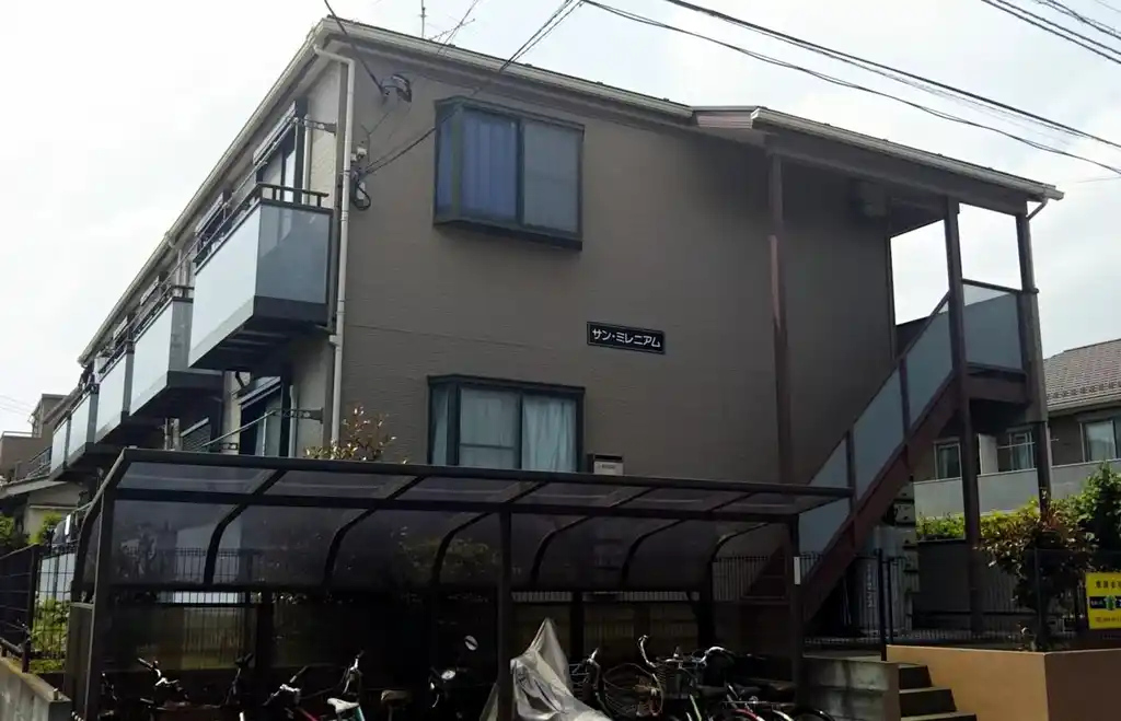 サン・ミレニアム 外観