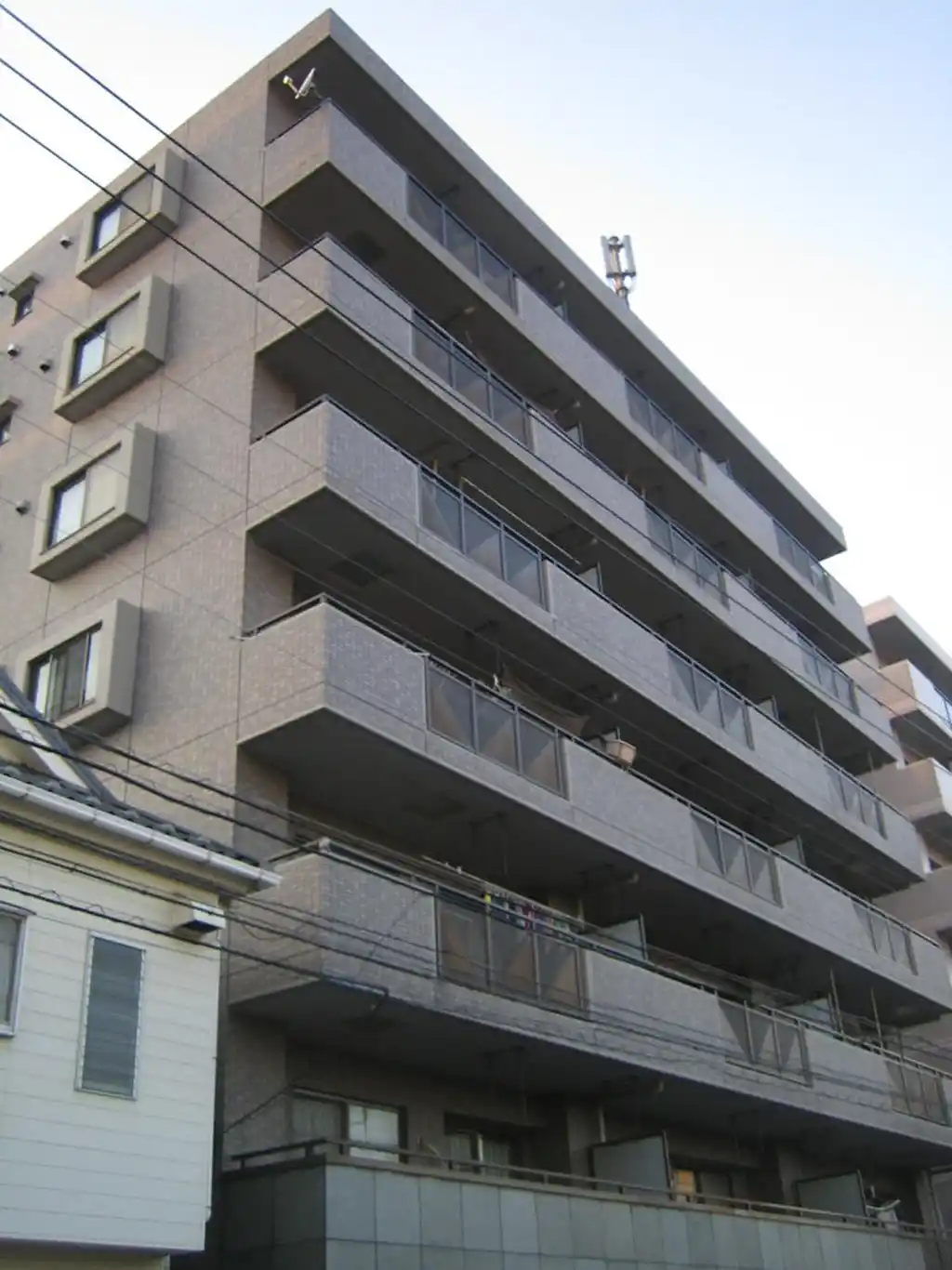 ビックバン横浜西 外観