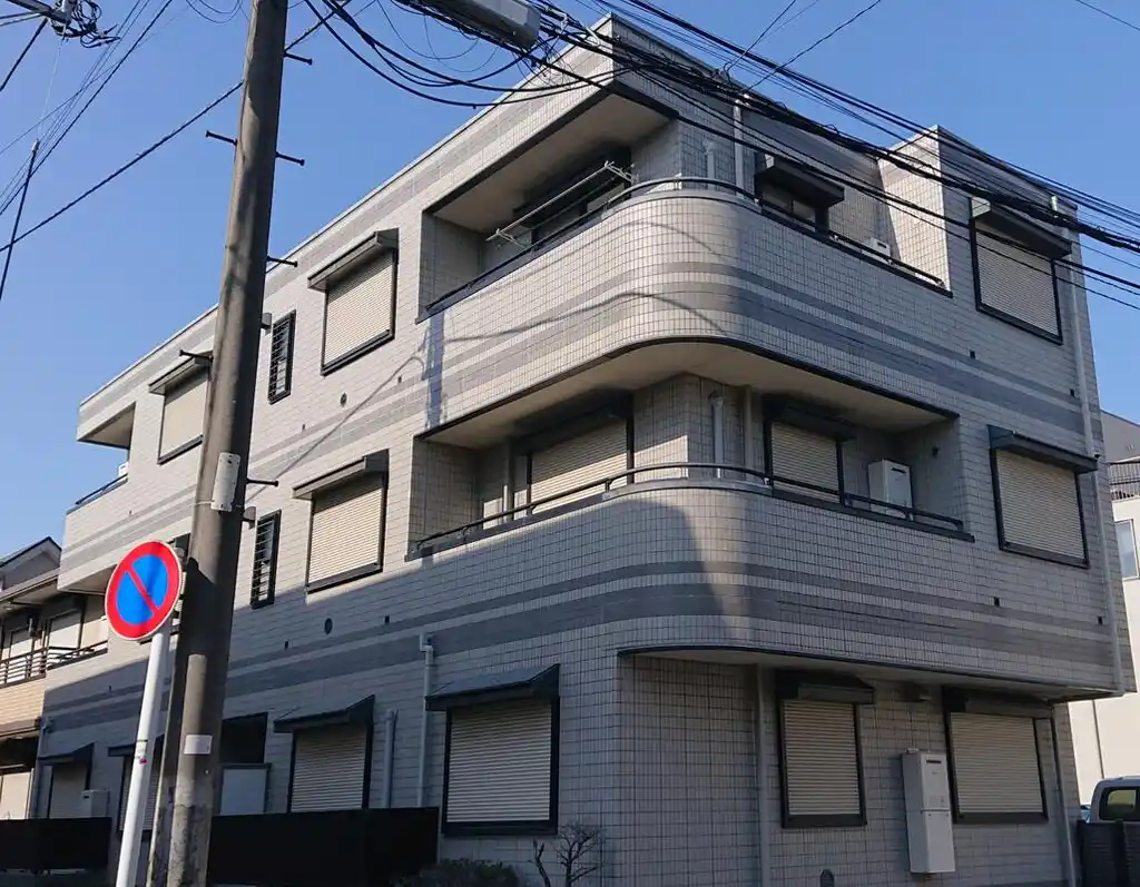 グリースブラウン 外観