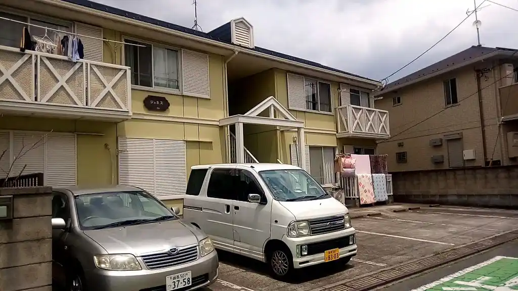 ジュネス 外観