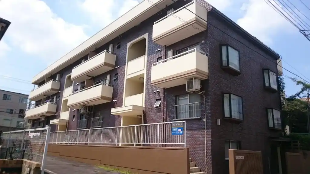 マロンコート 外観