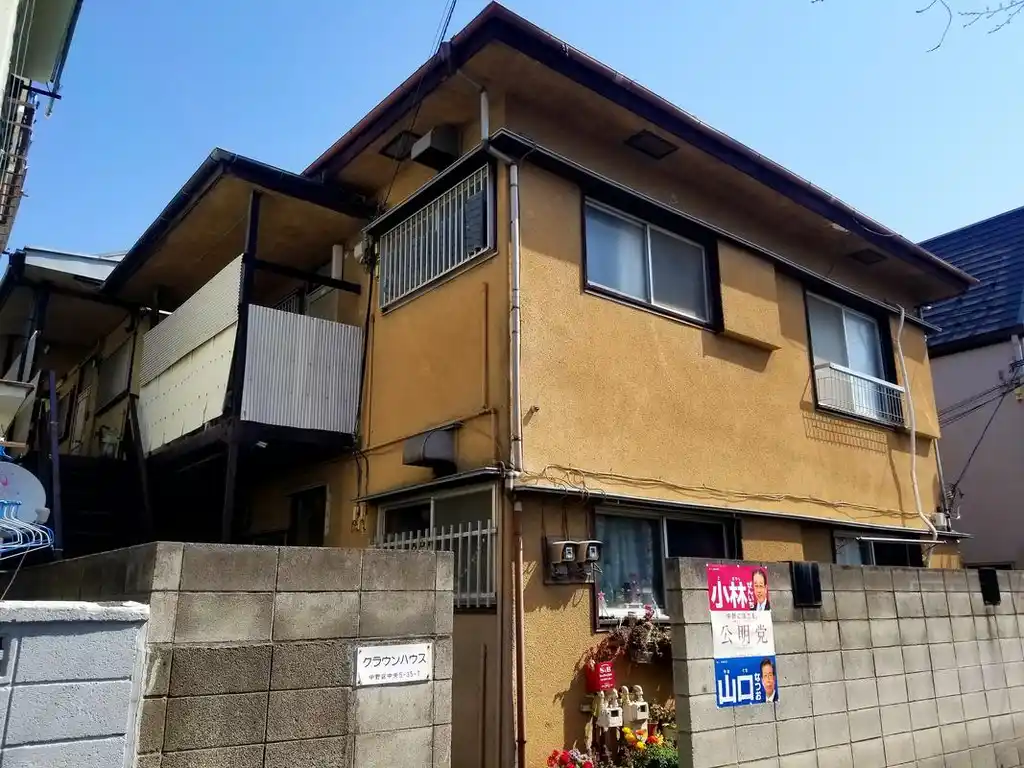 クラウンハウス 外観