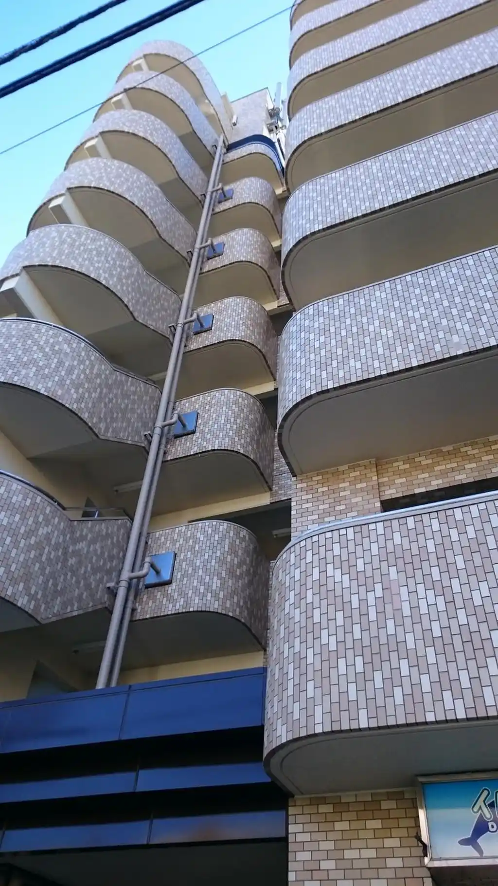 リードプラン蓮根第2ローヤルコーポ 外観