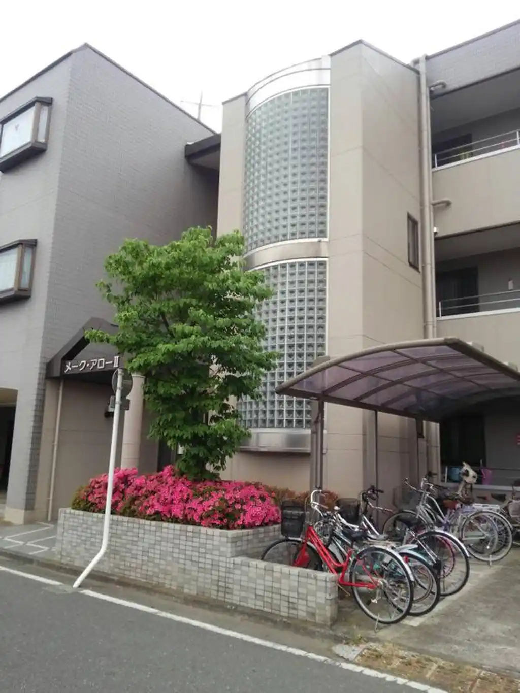 メークアローII 外観