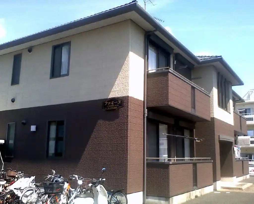 ファミーユ 外観