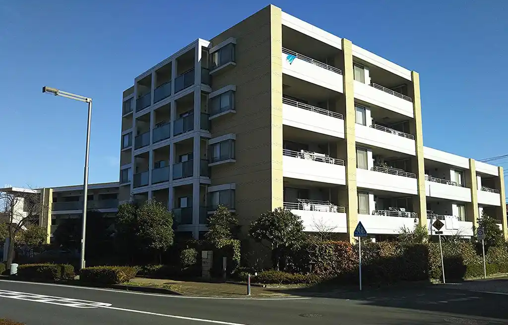 リーデンススクエアあおば山の手台五番館 外観