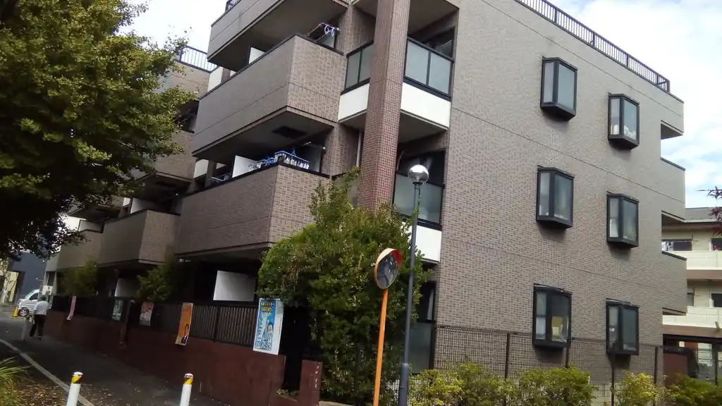 シャトーアオバ 外観
