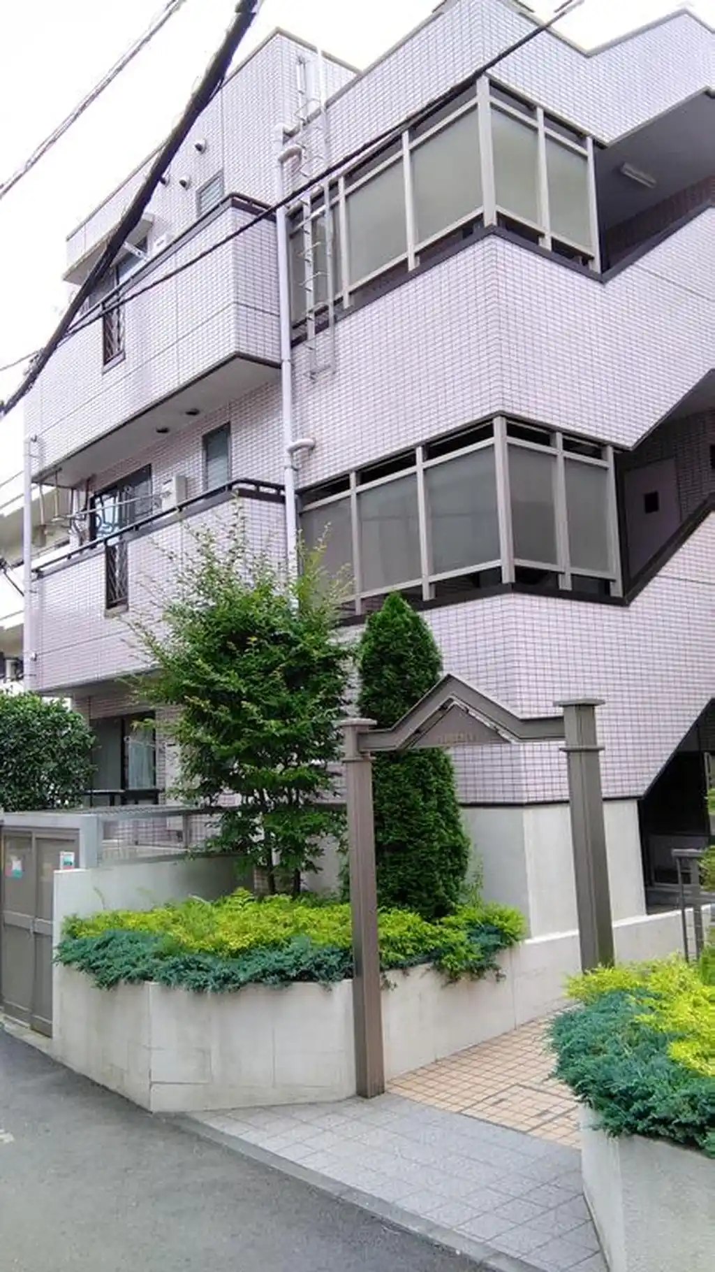 フローレンス 外観