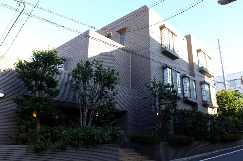 ロイヤルコート八雲 外観