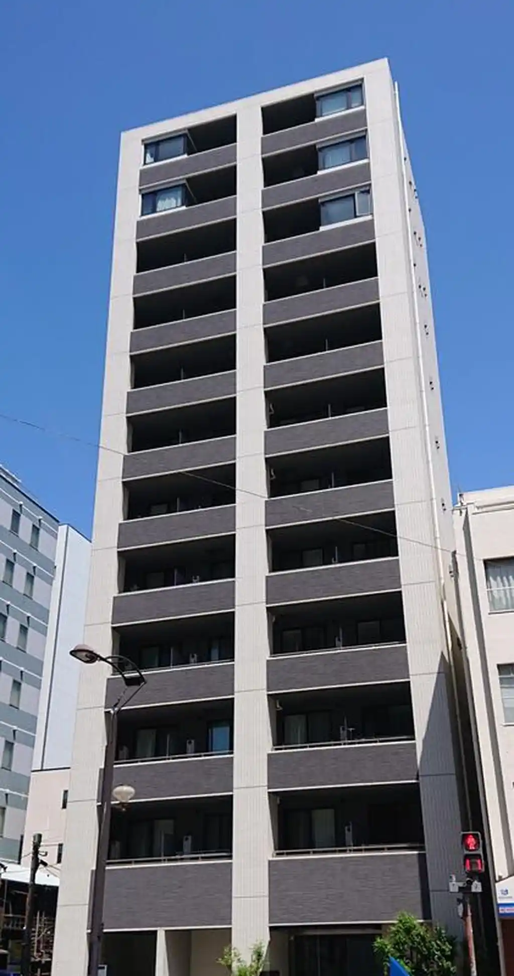CREVISTA王子 外観