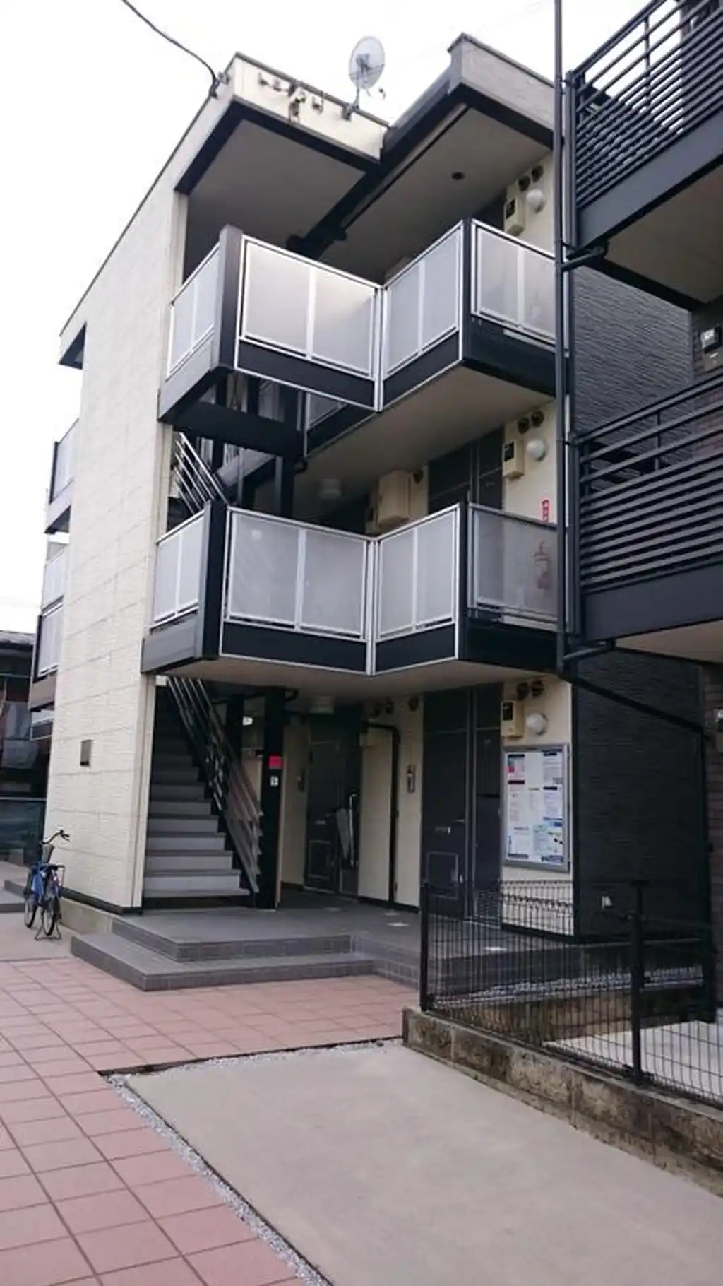 レオパレスかすや II 外観