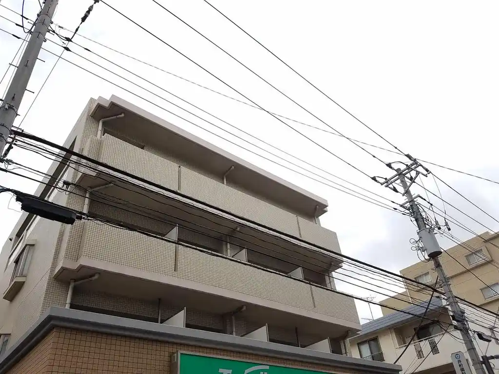 Cest a peindre 外観