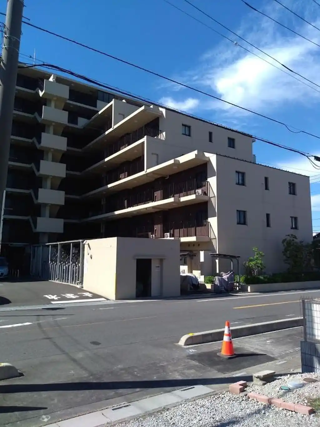 ファインプラス三郷中央 外観