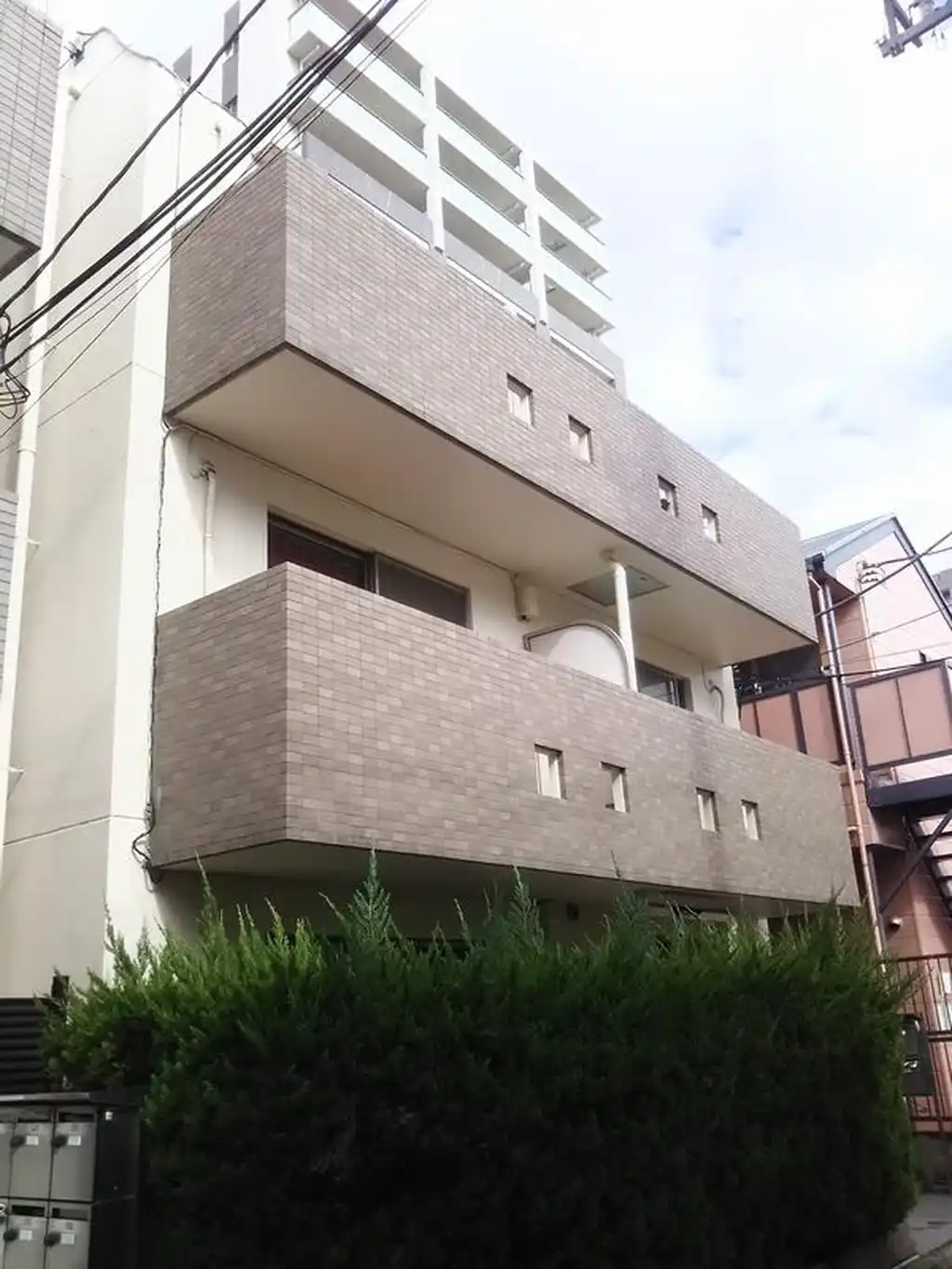 メゾンロイヤル 外観
