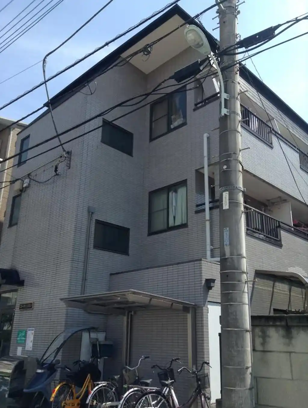 コーポリヨン 外観