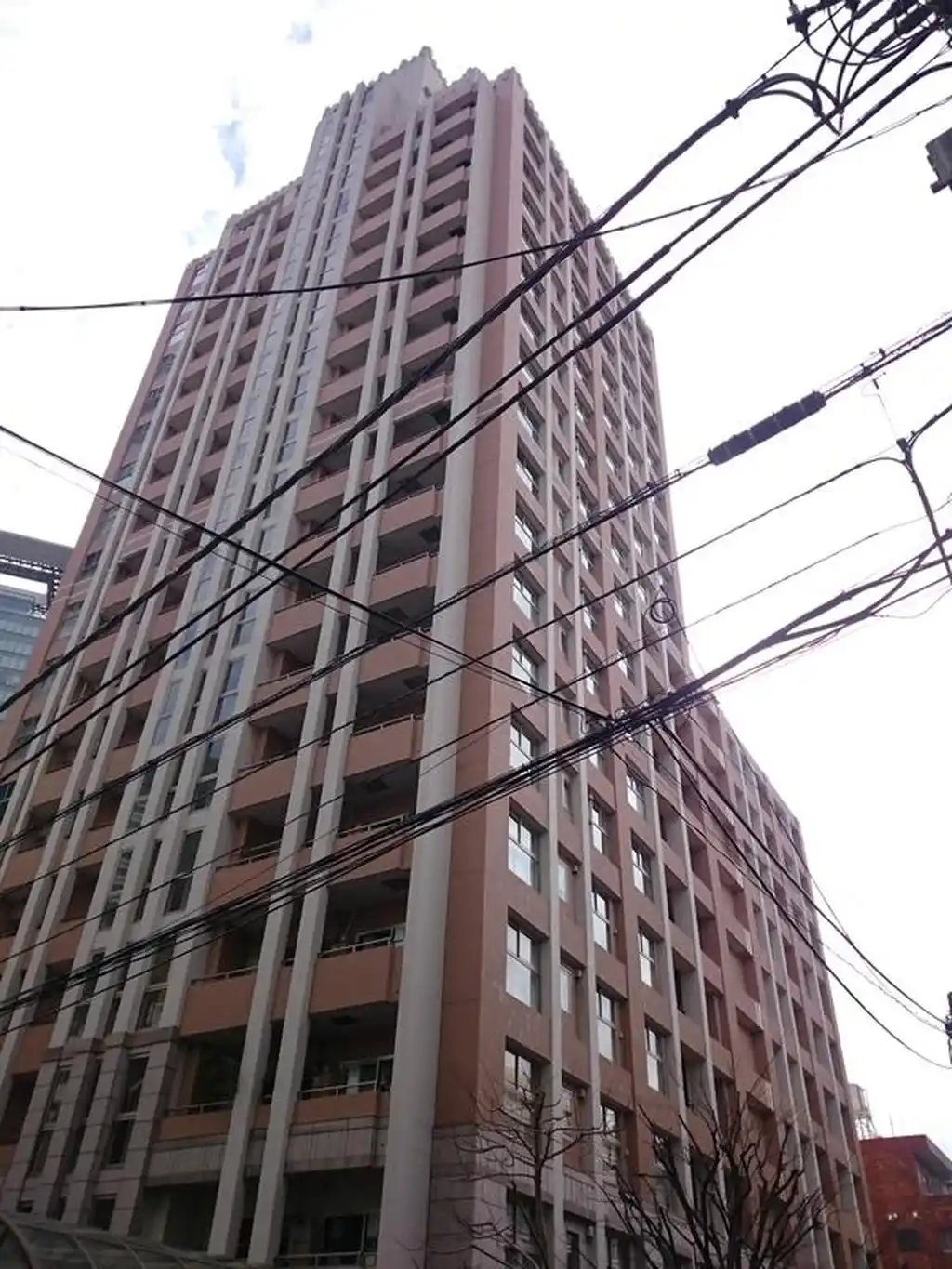 ファミール新宿グランスィートタワー 外観