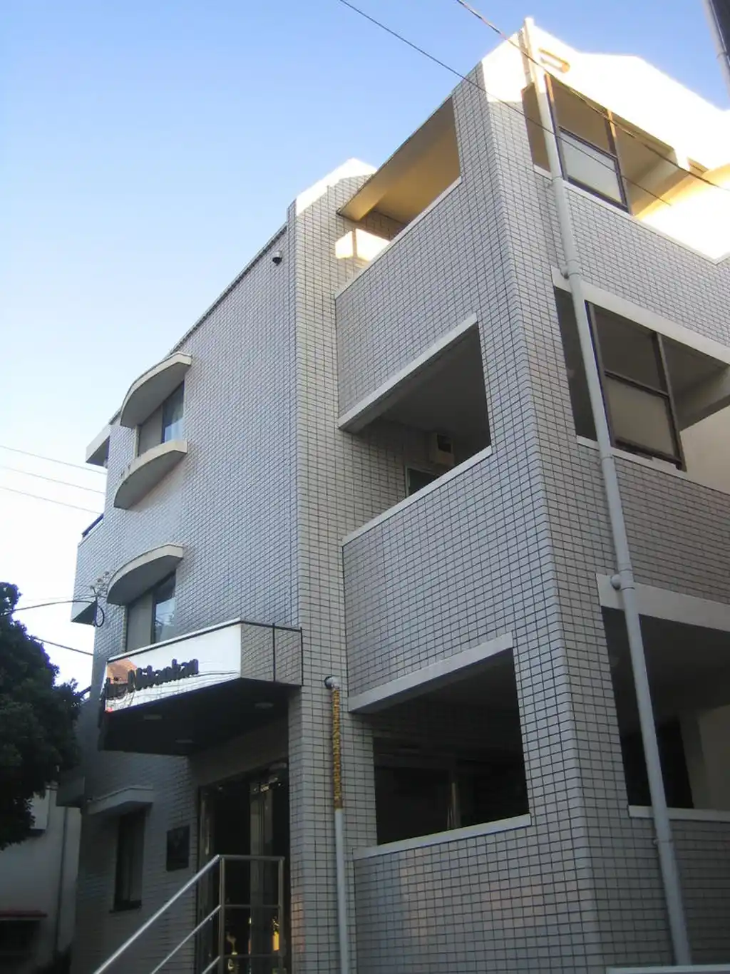 クリオ根岸弐番館 外観