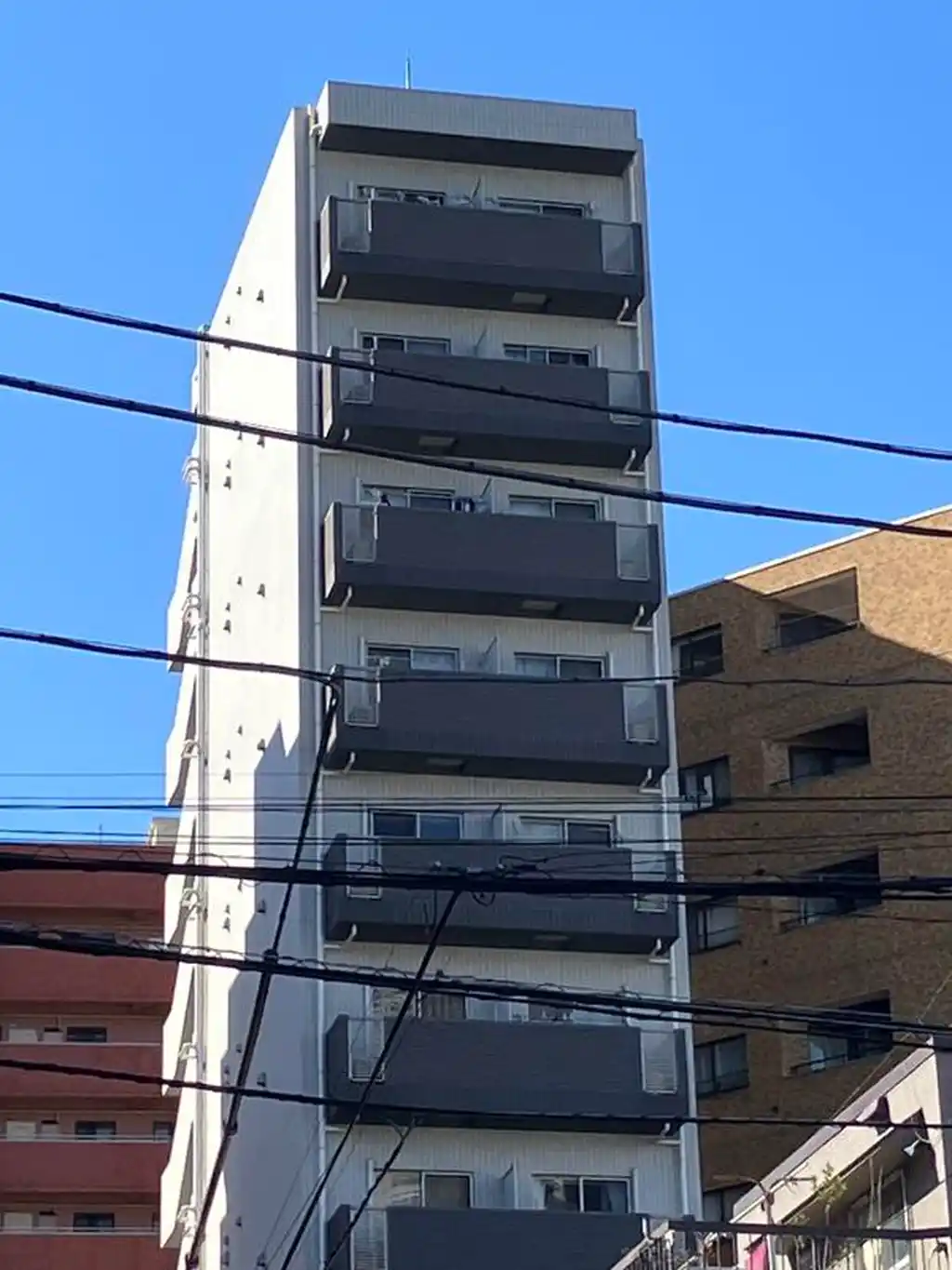 ジェノヴィア西新宿グリーンウォール 外観