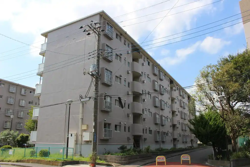 下瀬谷団地1号棟 外観