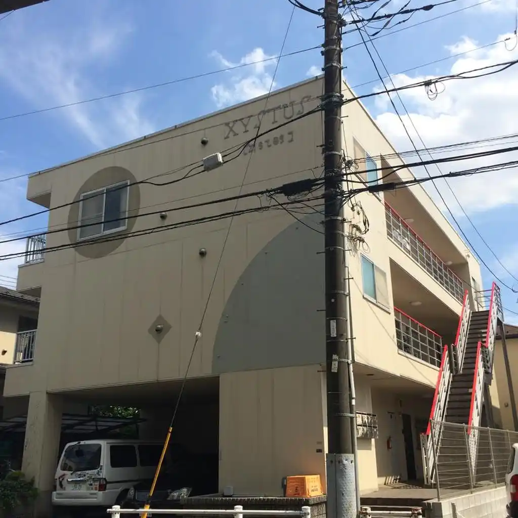 ジスタス 外観