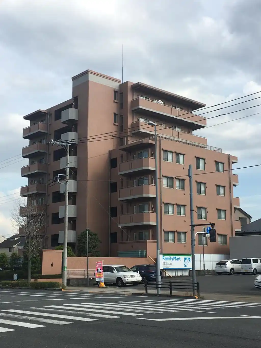レリアコート京王よみうりランドウエスト 外観