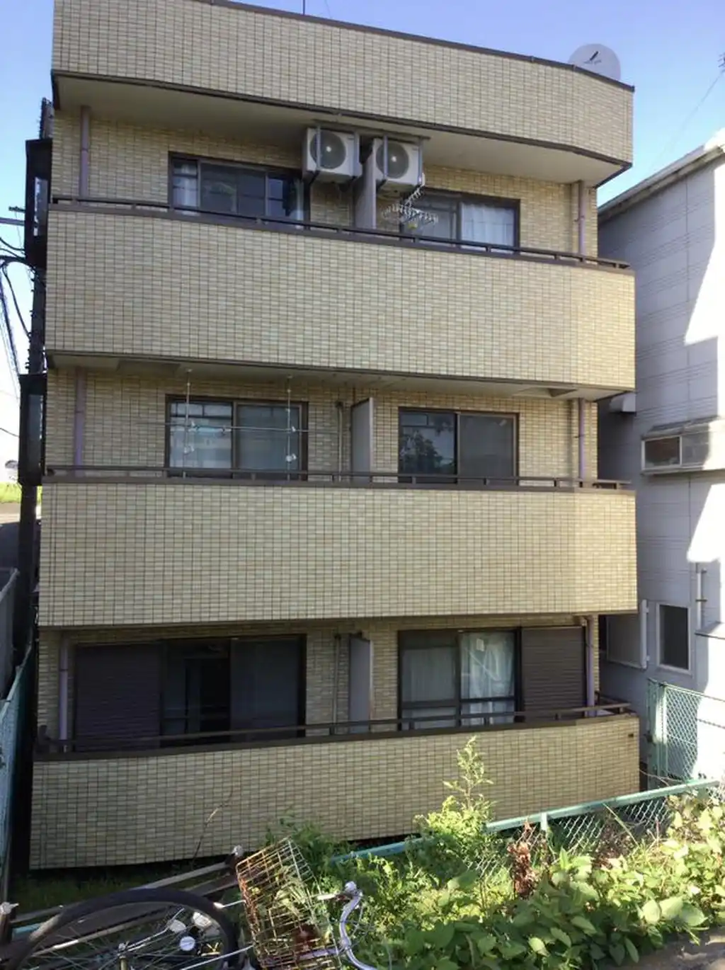 グランピア久地 外観