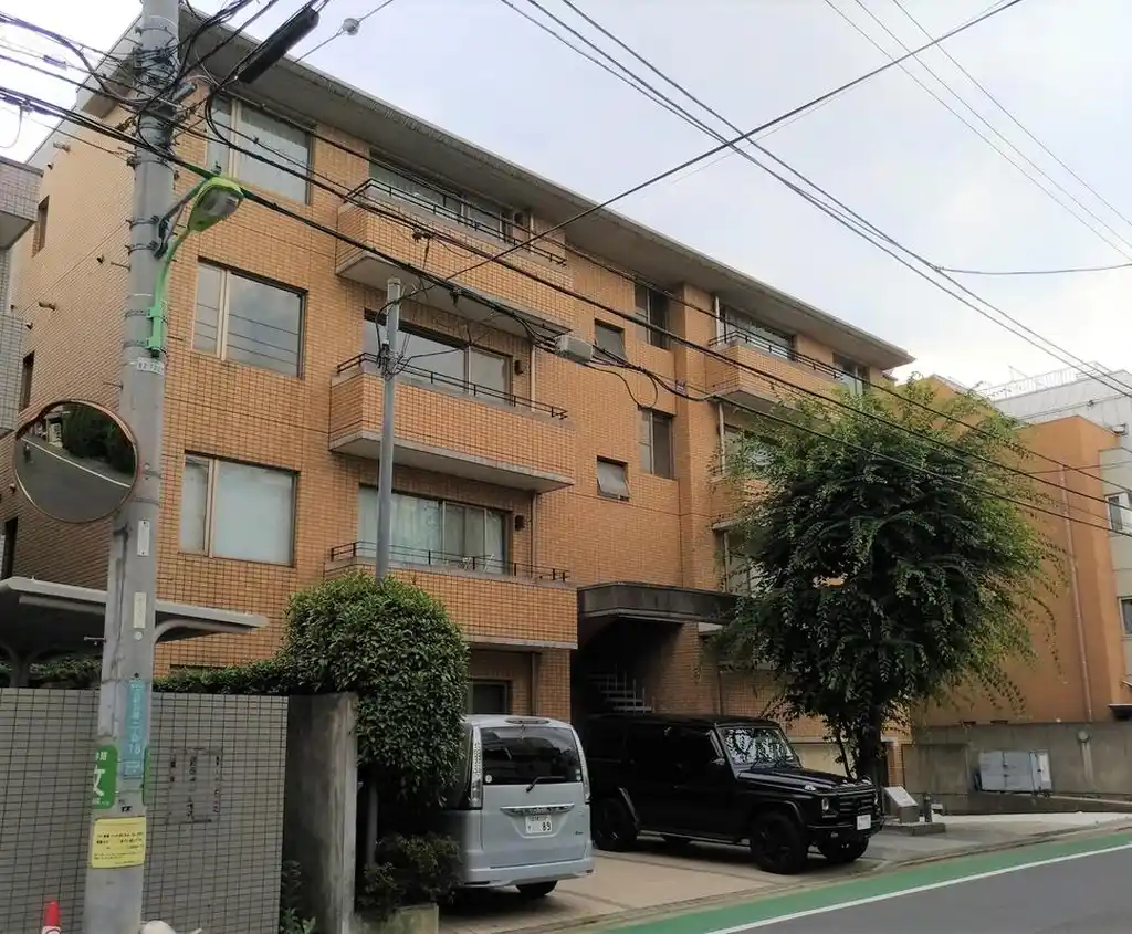 スクエアフィールド 外観