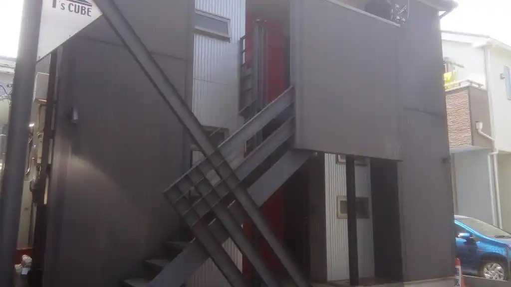 T s cube 外観