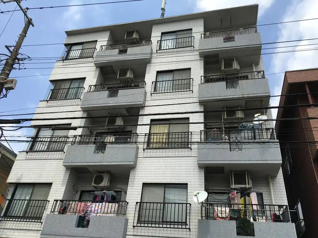 ラーク市川 外観