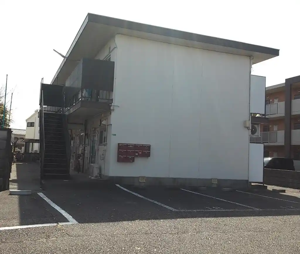 第1コーポマル光 外観