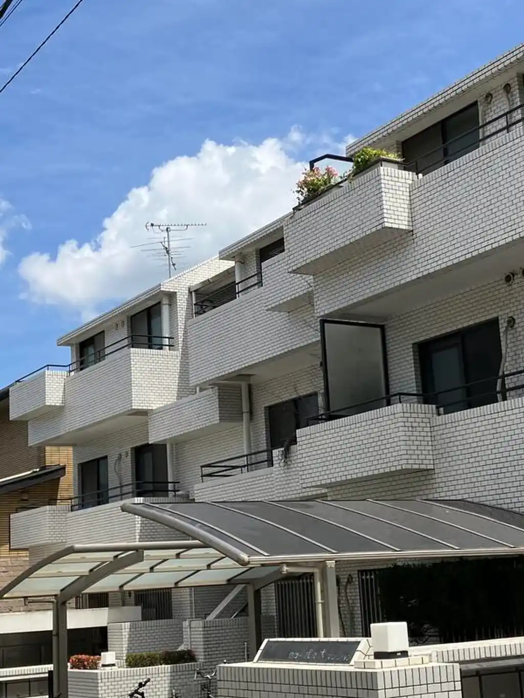 ワコー代々木マンション 外観