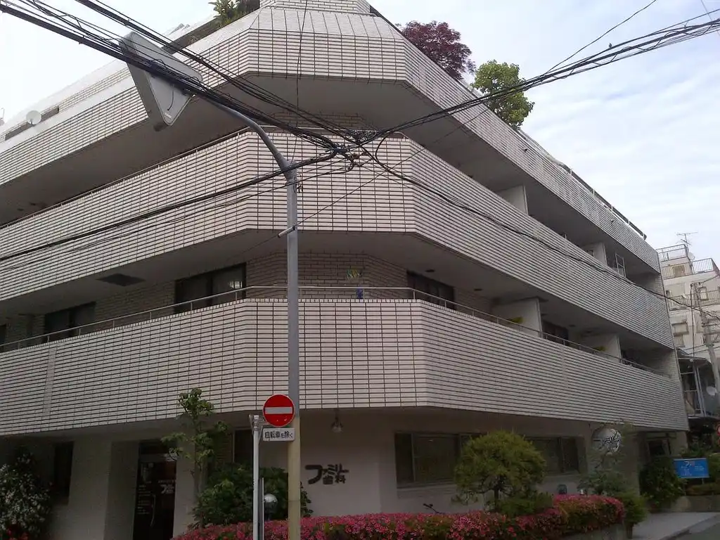 ファミリーハイツ 外観