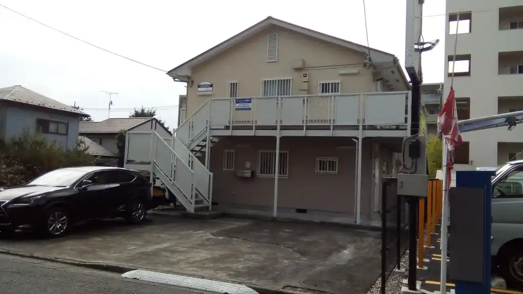 ロジメント青葉台 外観