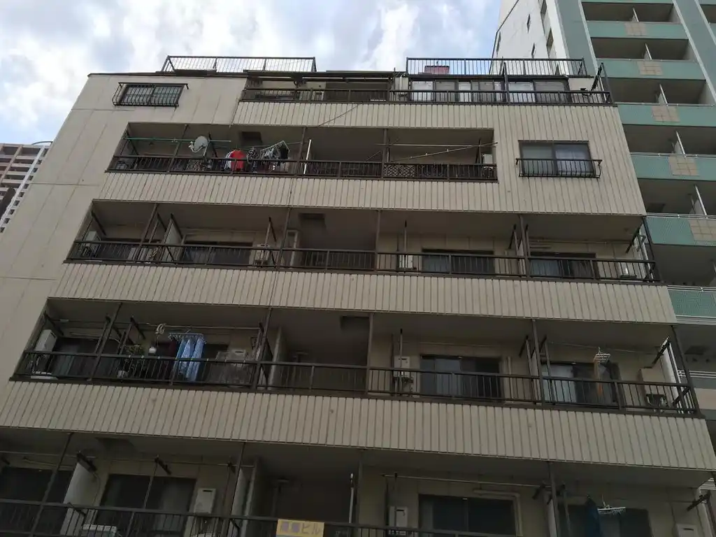 周郷ビル 外観