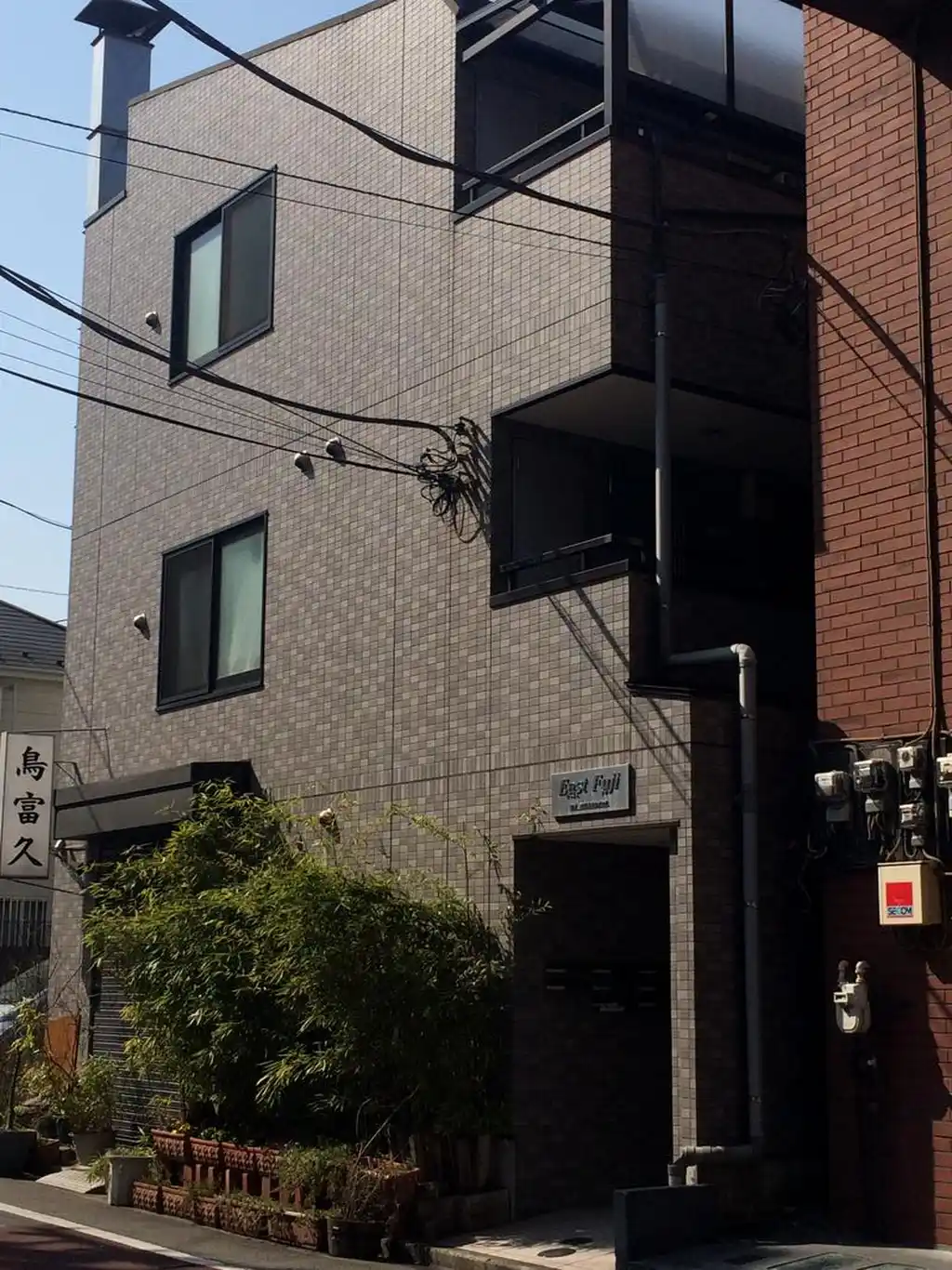 イーストフジ 外観