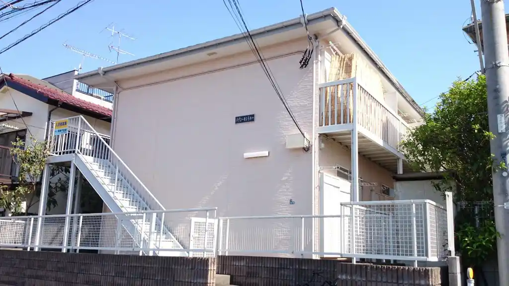 メゾン・モントルー 外観