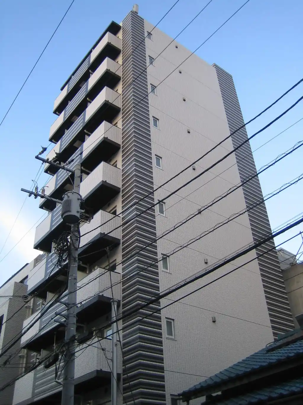 PREMIUM CUBE横浜DEUX 外観