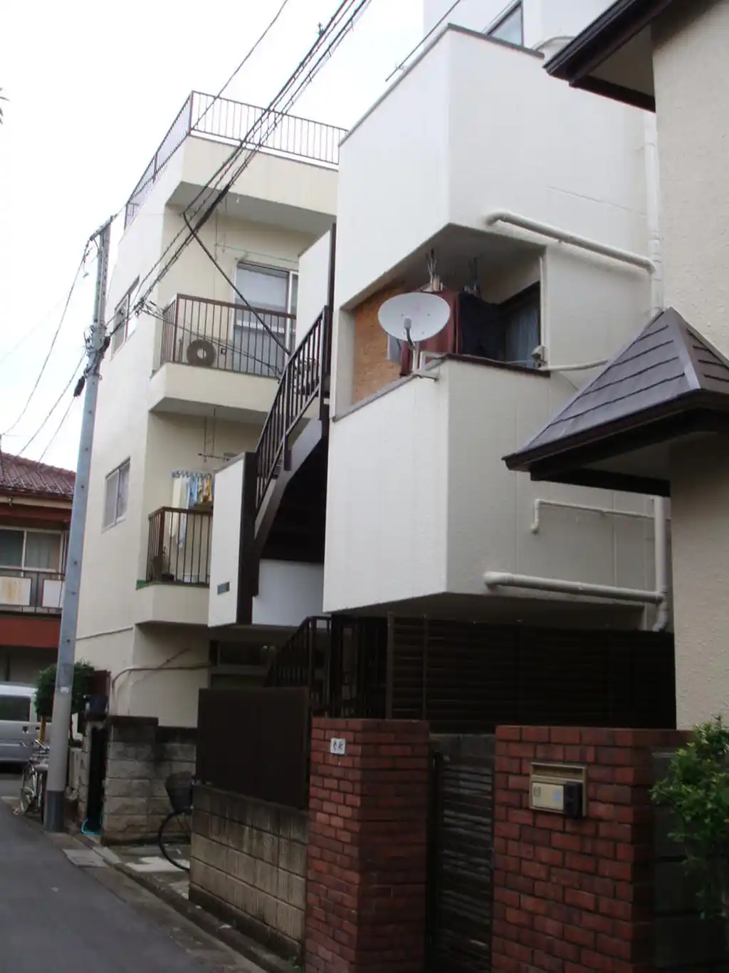 シャトー植木 外観