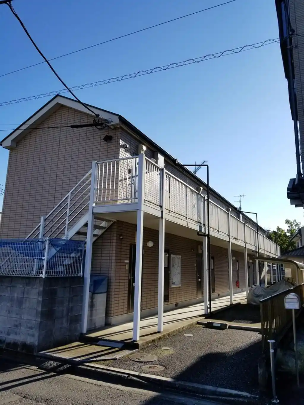 レオパレス稲荷町 外観