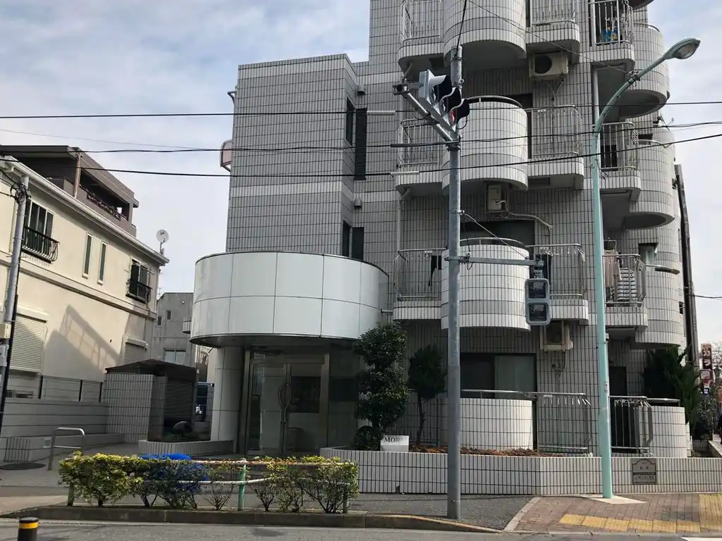 モア 外観
