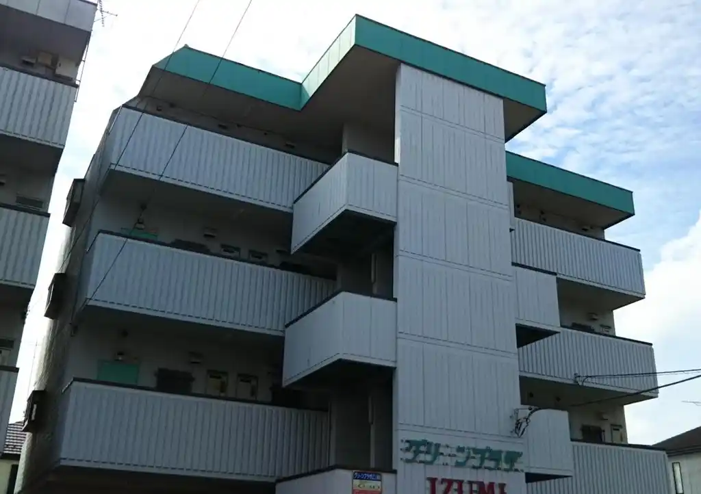 グリーンプラザイズミ 外観