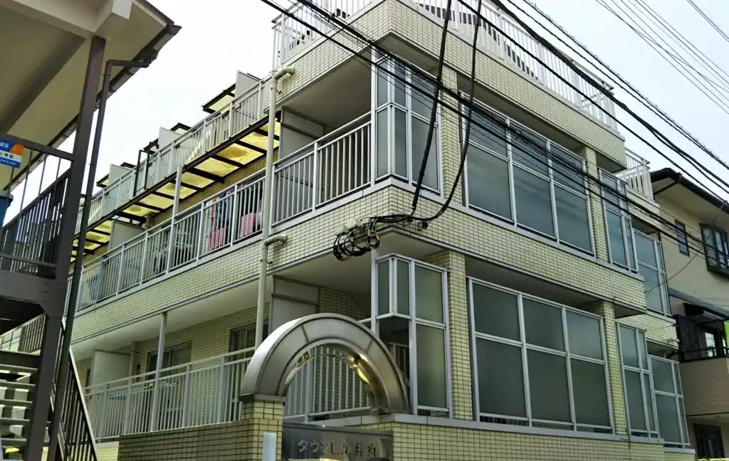 タウンヒル持丸 外観