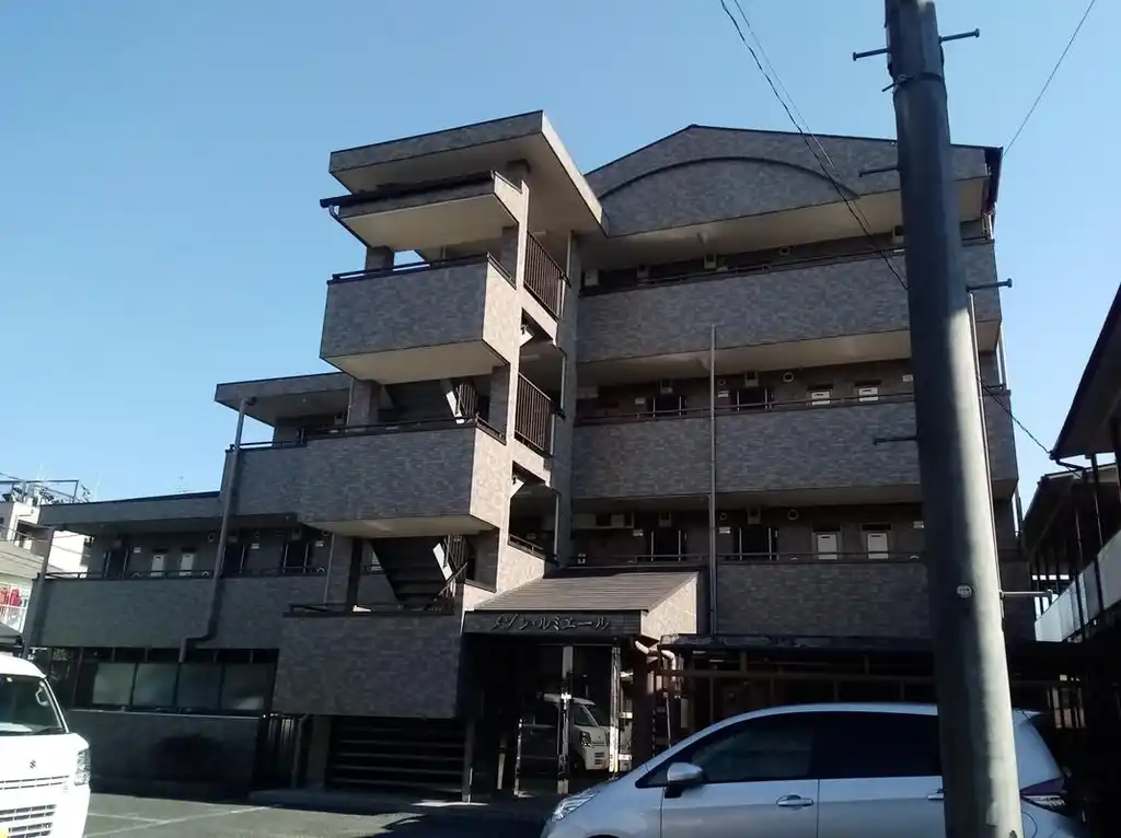 メゾン・ルミエール 外観