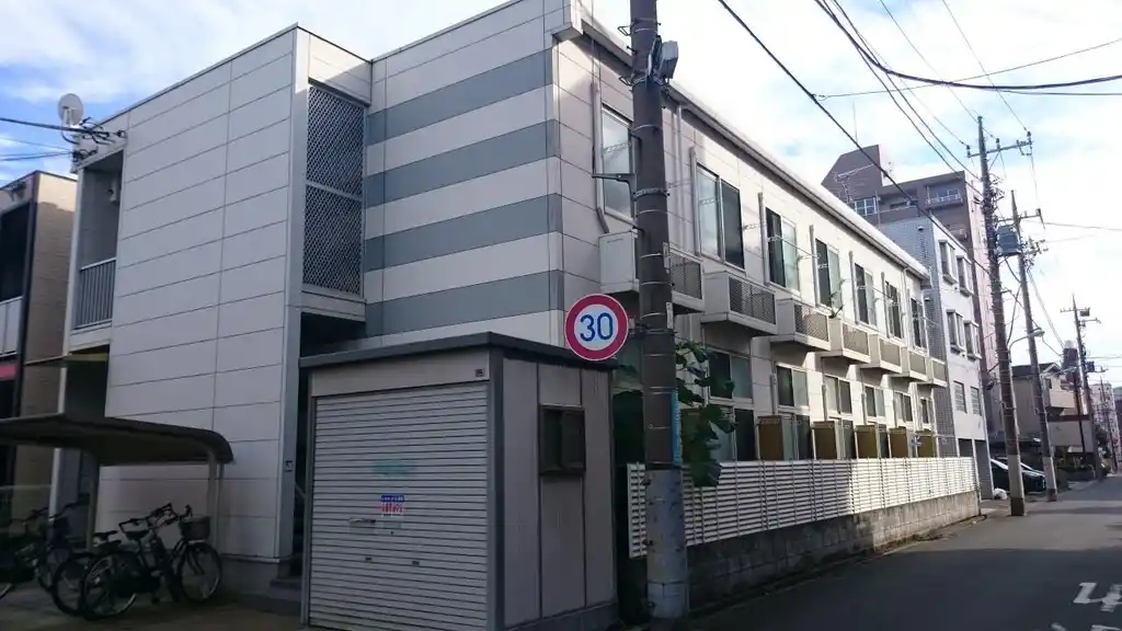 レオパレスエトワール栄町 外観