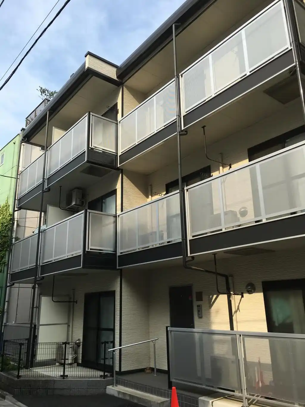 レオパレス三ヶ田 外観