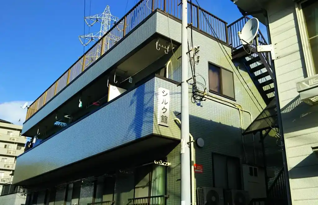シルク館 外観