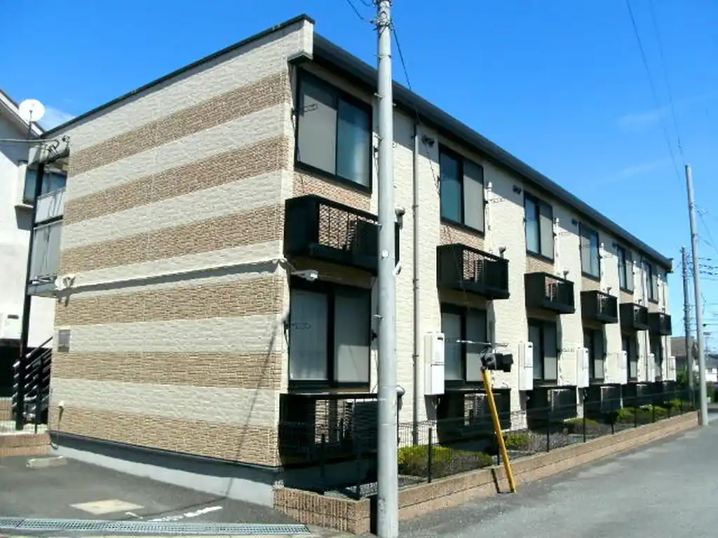 レオパレスエヌファミール 外観